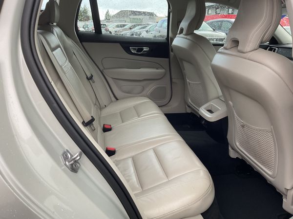 VOLVO V60 D3 2.0 DIESEL MOMENTUM LOW KMS 366916575