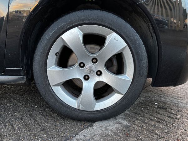 2013 Peugeot 3008 *Nct March 26* 366925962