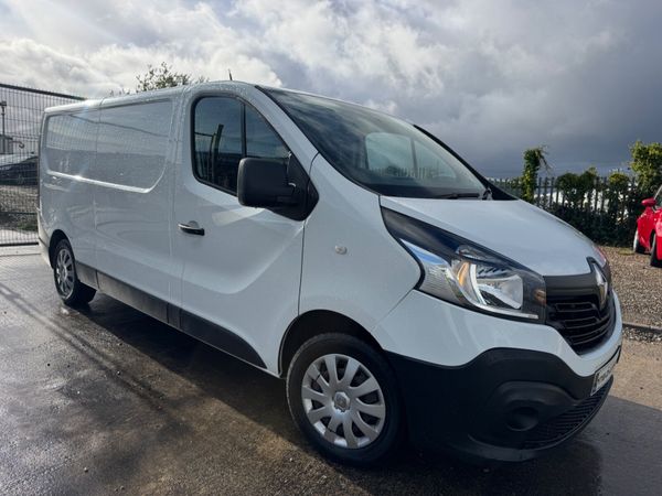 Renault Trafic 2017 new test long wheel base 366936267