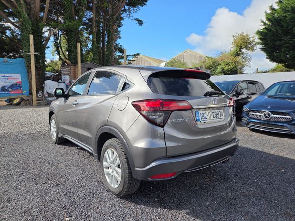 Honda Vezel 1.5L Hybrid| High-Spec | Low Miles 366946799