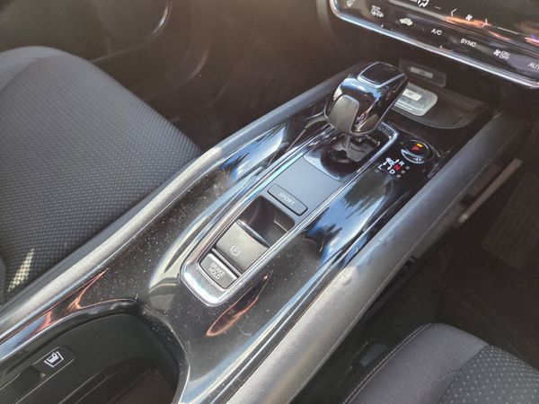 Honda Vezel 1.5L Hybrid| High-Spec | Low Miles 366946847