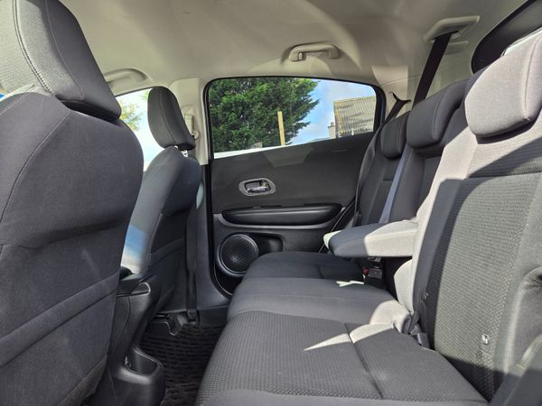 Honda Vezel 1.5L Hybrid| High-Spec | Low Miles 366946841