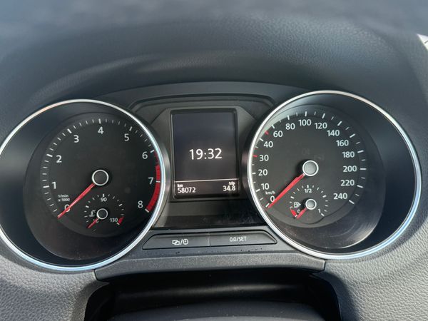 2016 VW Polo 1.2 Petrol automatic,36k Miles only 366940953