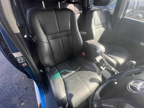 2015 Toyota Hilux 3.0 D4D INVINCIBLE Crewcab 366941364