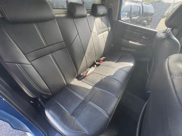 2015 Toyota Hilux 3.0 D4D INVINCIBLE Crewcab 366941363