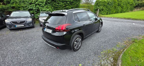 Peugeot 2008 2016 366960811