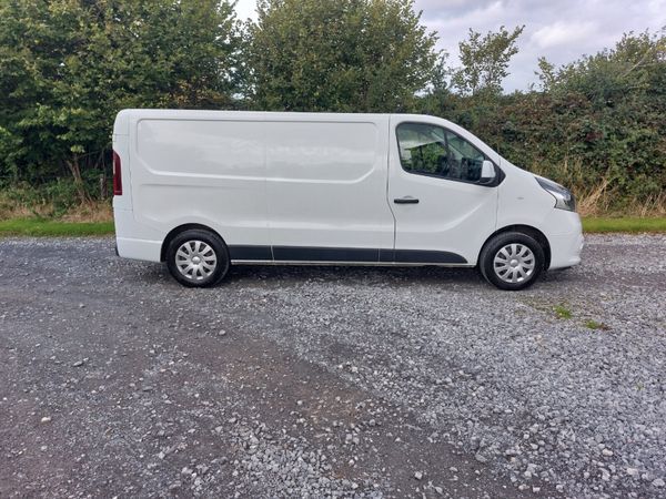 Renault Trafic 212 LWB 2.0L DCI Showroom Condition 367010025