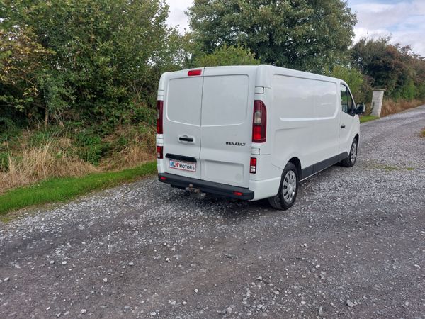 Renault Trafic 212 LWB 2.0L DCI Showroom Condition 367010031