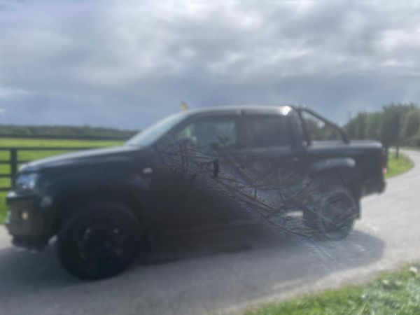 171 Volkswagen Amarok Highline 180bhp black Ed 367010132