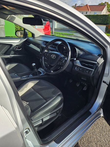 Toyota Avensis 2017 SOL 367033094