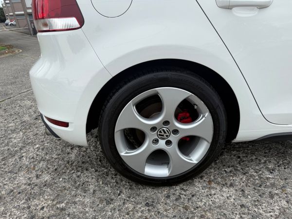 Volkswagen Golf Gti 2012 45,000 kms 367040205