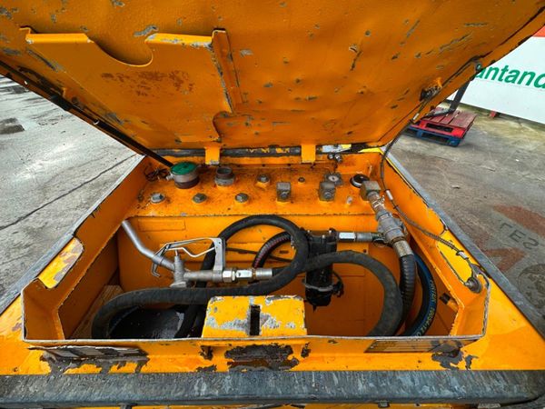 WESTERN 2000 LTR FUEL BOWSER ....1004T 367041446