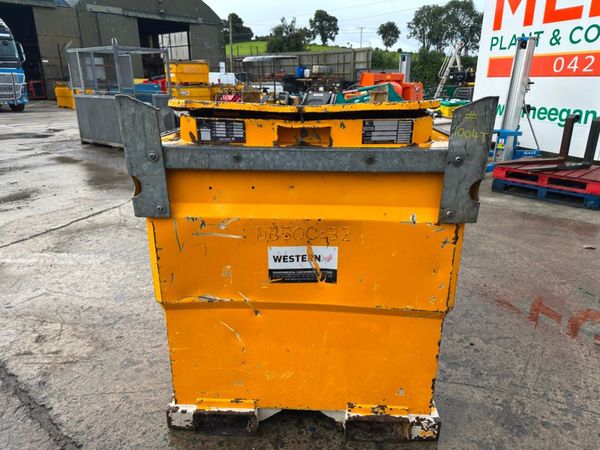 WESTERN 2000 LTR FUEL BOWSER ....1004T 367041440