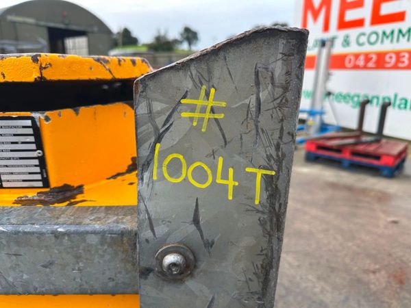 WESTERN 2000 LTR FUEL BOWSER ....1004T 367041441