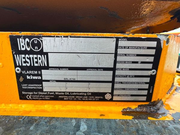 WESTERN 2000 LTR FUEL BOWSER ....1004T 367041442