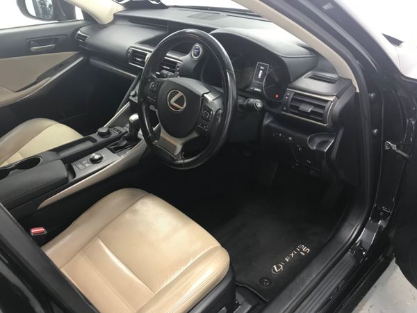 17 LEXUS IS 300H HYBRID /// FINANCE AVAILABLE 367058334