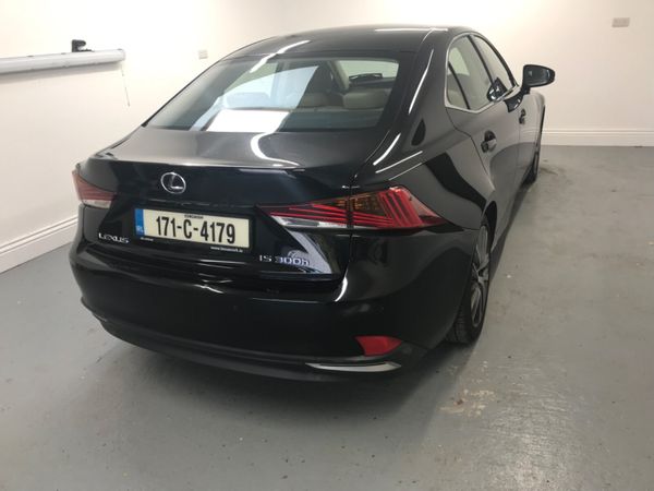 17 LEXUS IS 300H HYBRID /// FINANCE AVAILABLE 367058330