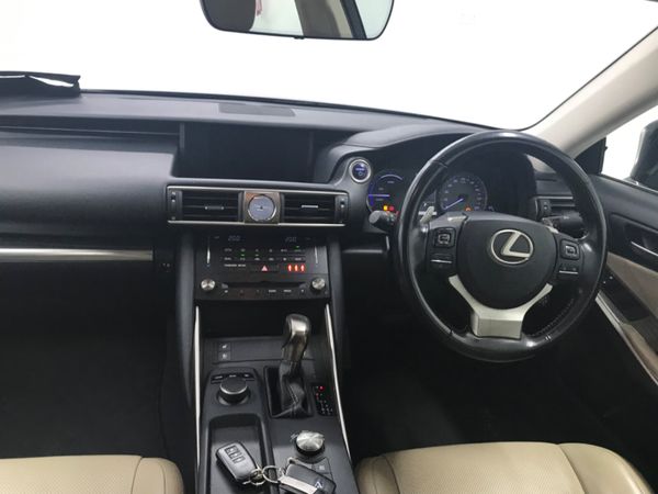 17 LEXUS IS 300H HYBRID /// FINANCE AVAILABLE 367058333