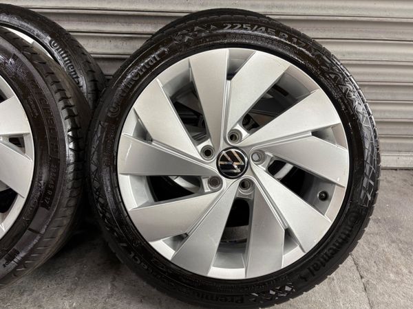 Volkswagen Golf Alloys 17” 367074982