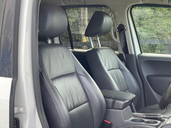161 Vw Amarok 180bhp Black Ed***** 367145952