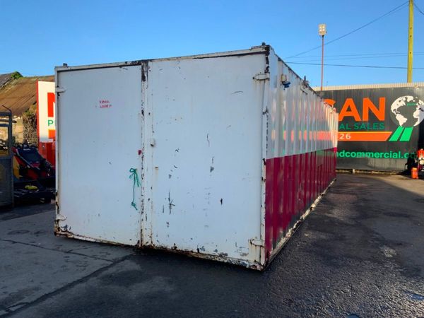 32ft x 10ft SITE STORAGE CONTAINER..........3925. 367149025