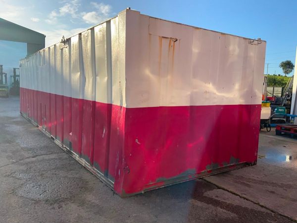 32ft x 10ft SITE STORAGE CONTAINER..........3925. 367149029