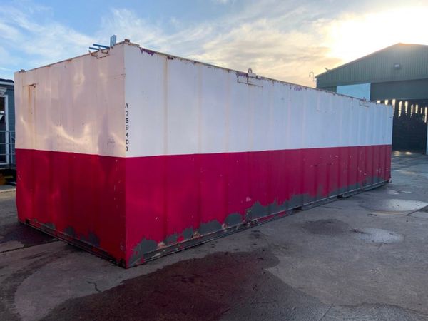 32ft x 10ft SITE STORAGE CONTAINER..........3925. 367149036