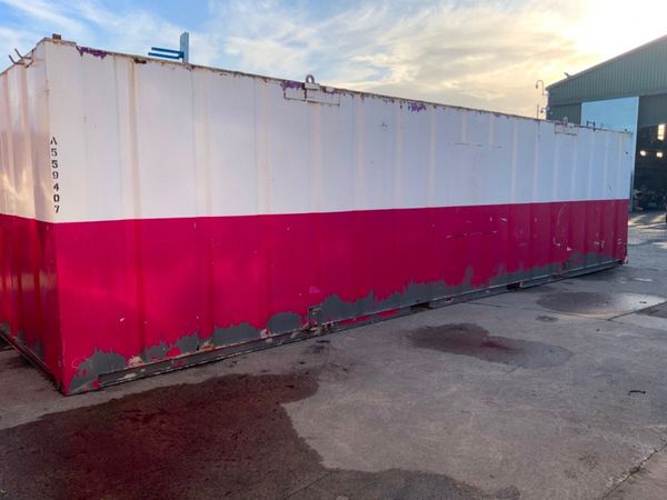 32ft x 10ft SITE STORAGE CONTAINER..........3925. 367149031