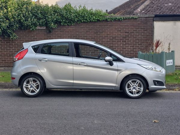 Ford Fiesta Titanium 1.25 Petrol *Only 42k* 2015 367142539