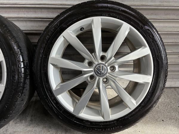 Volkswagen Golf 17” Alloys 367155694