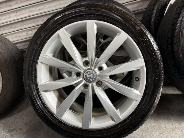Volkswagen Golf 17” Alloys 367155697
