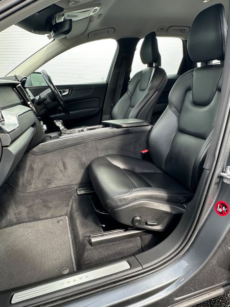 Volvo XC60 D4 AWD *NewModel Momentum 367158989