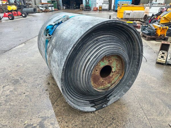 134 foot of 64 inch rubber conveyor matting ....0 367161515