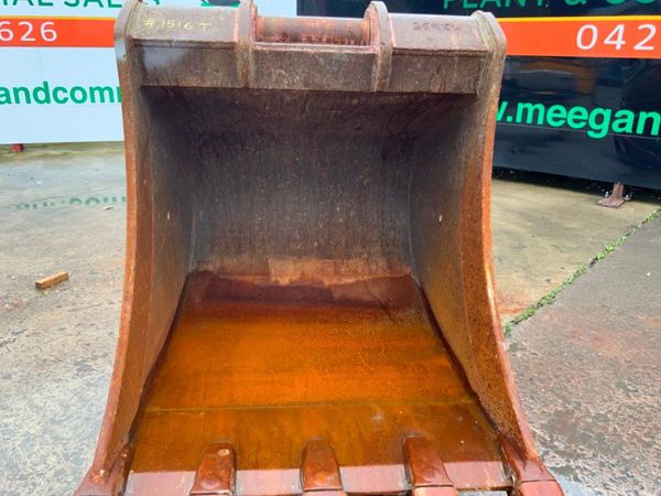 48" VOLVO DIGGING BUCKET.....100mm PINS......1516. 367174501