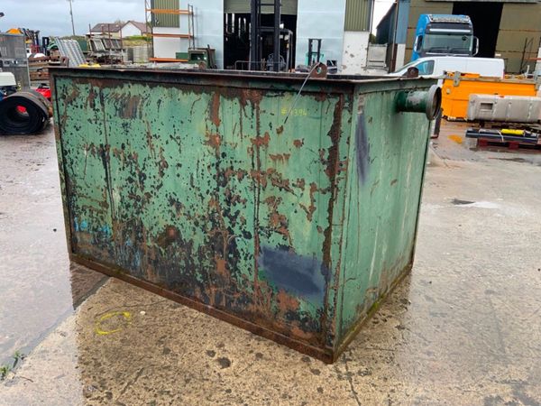 3000lts SILT RETENTION / FILTRATION TANK.....4394. 367185622