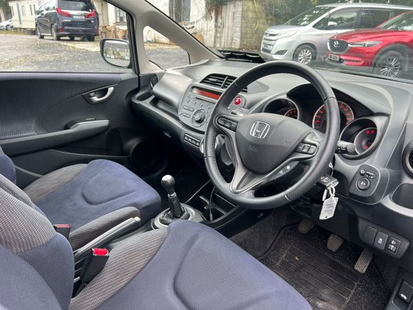 12 Honda Jazz 1.3 367186489