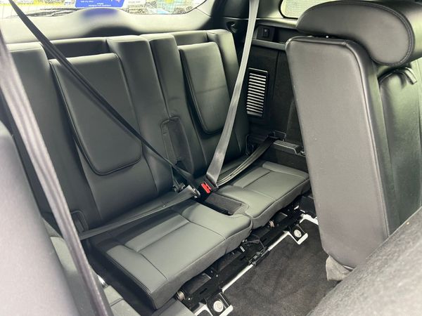 2016 Land Rover Discovery Sport 7 Seats 367186736