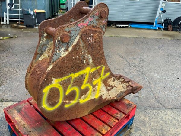 18" EUROFAB BUCKET...65mm PINS........0337. 367182005