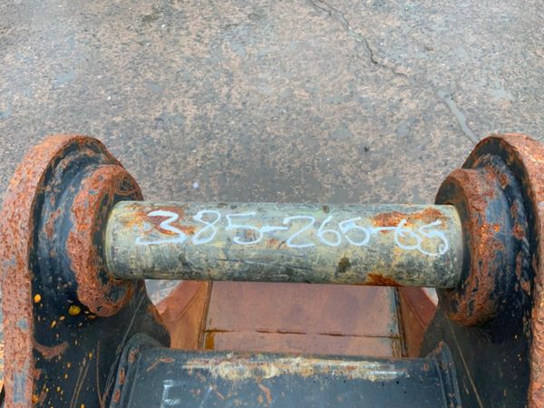 24" RHINOX DIGGING BUCKET.....65mm PINS.....577v. 367244251