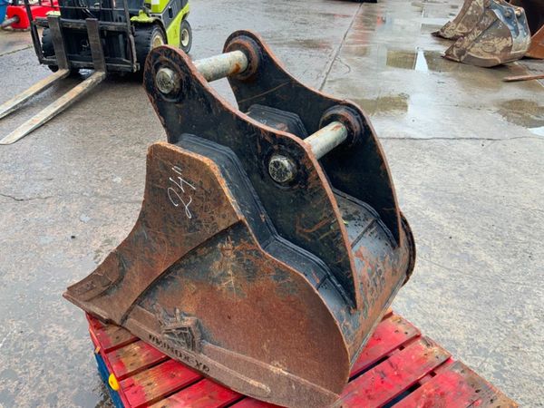 24" RHINOX DIGGING BUCKET.....65mm PINS.....577v. 367244253