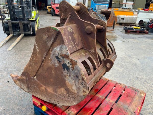 42" RIDDLE BUCKET.......65mm PINS.......1518 367249998