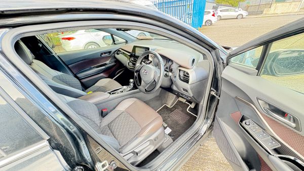 Toyota C-HR 1.8 Hybrid 2018 367257471