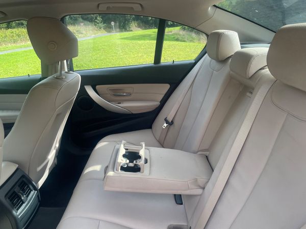 BMW 3-Series 2015 , auto , black leather 367250944