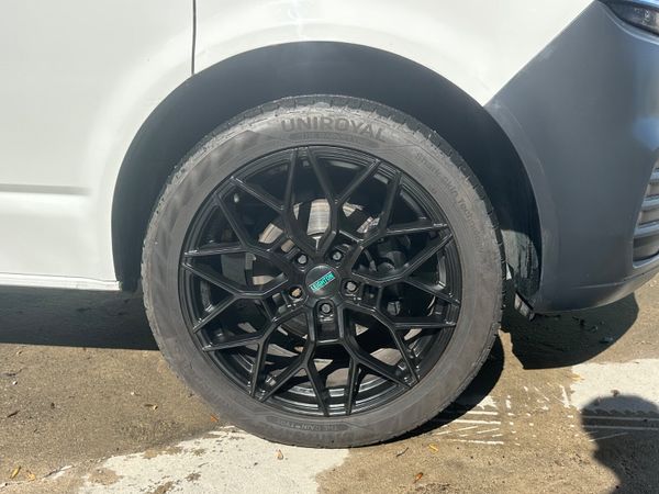 Volkswagen Transporter 2021 367269407