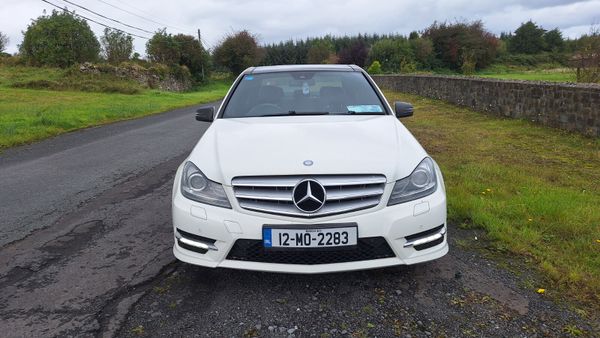 12 Mercedes-Benz C-Class 367270923