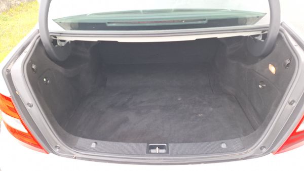 12 Mercedes-Benz C-Class 367270930