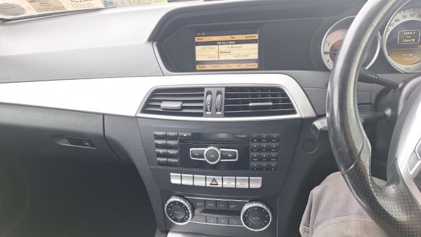 12 Mercedes-Benz C-Class 367270932