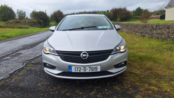 17Opel Astra Petrol 367271961