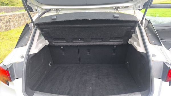 17Opel Astra Petrol 367271984