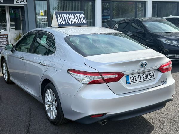 2019 Toyota CAMRY 2.5 Hybrid automatic 367286259